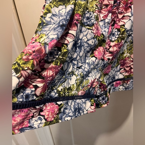 Romper size M. Pre loved, very cute! - Picture 4 of 4